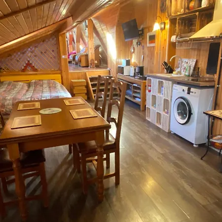 Wooden Attic Apartment Brasov Exterior photo