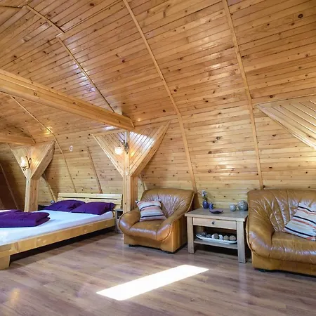 Wooden Attic Apartment Brasov Exterior photo